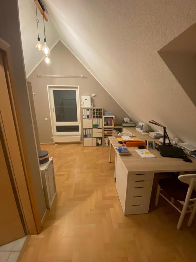 Gemütliches Zimmer im Dachgeschoss Witten an der Ruhr Exterior foto